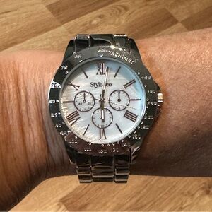 Mother of pearl silver watch